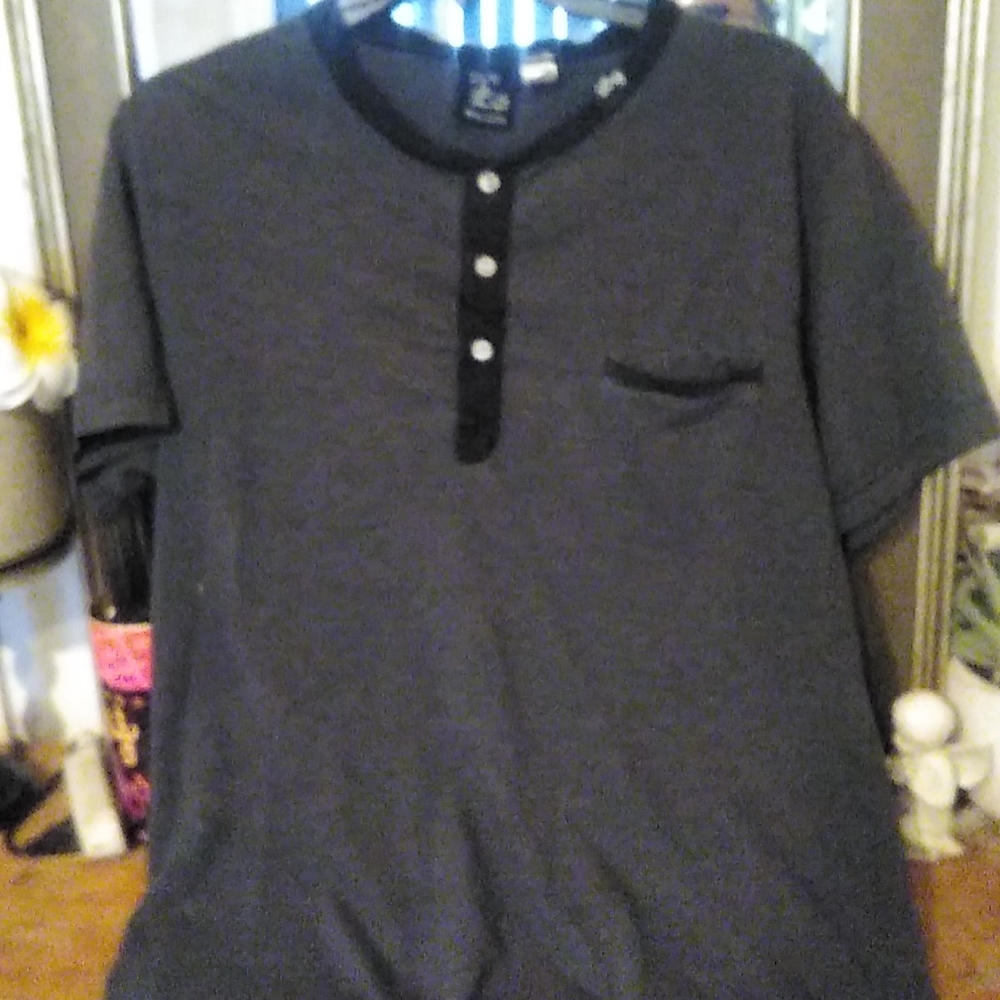 Men's Black stripe 3 button short sleeve T-shirt